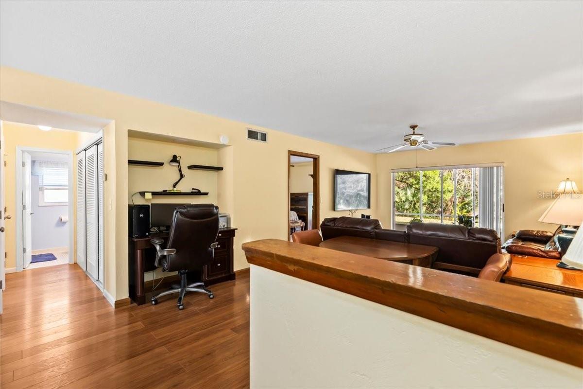 THOUSAND OAKS CONDO - Residential