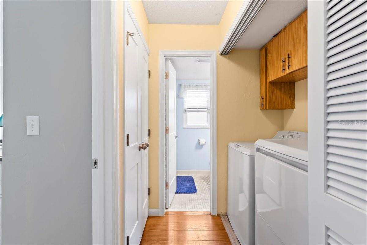 THOUSAND OAKS CONDO - Residential