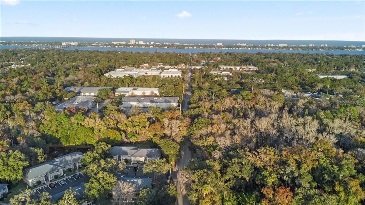 THOUSAND OAKS CONDO - Residential