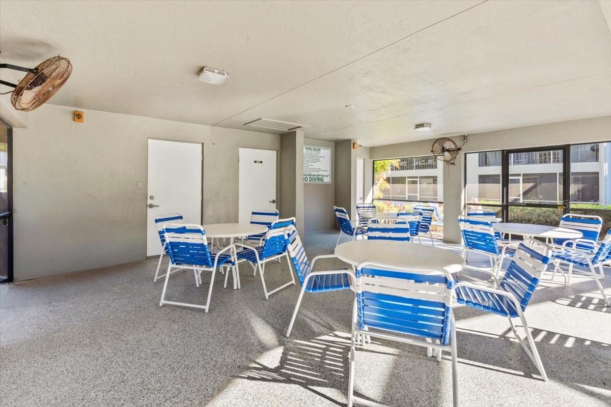 THOUSAND OAKS CONDO - Residential