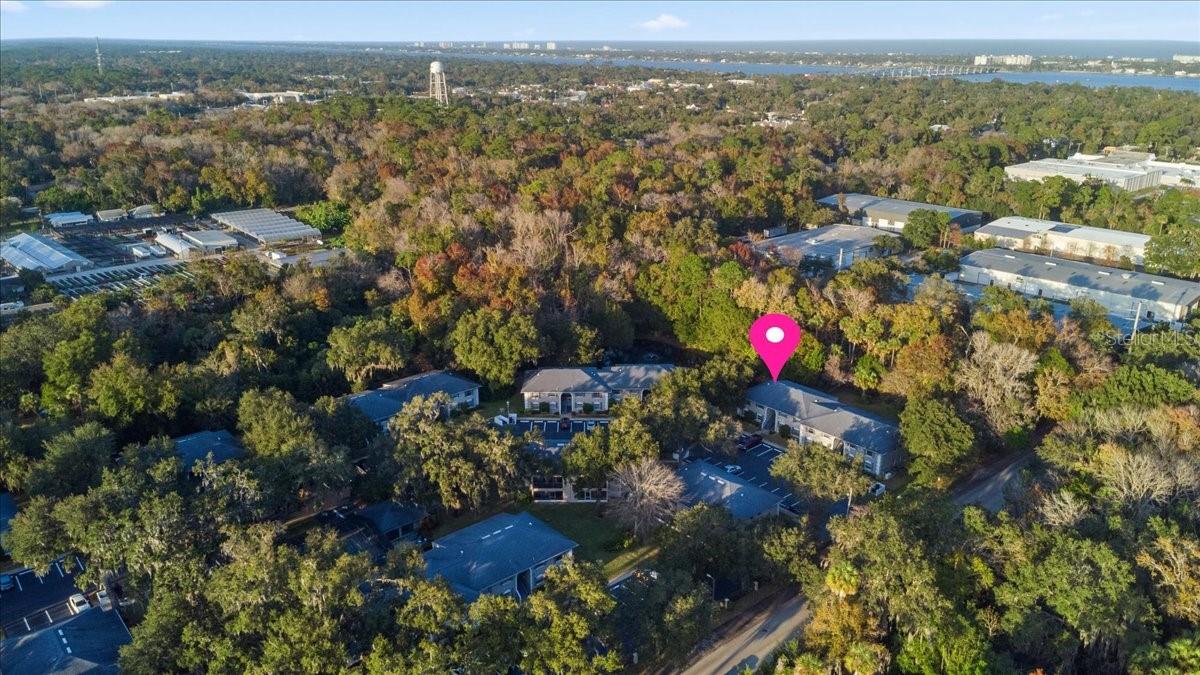 THOUSAND OAKS CONDO - Residential