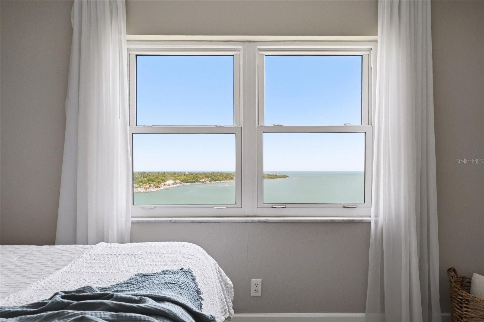 SKY HARBOUR CONDO APTS - Residential