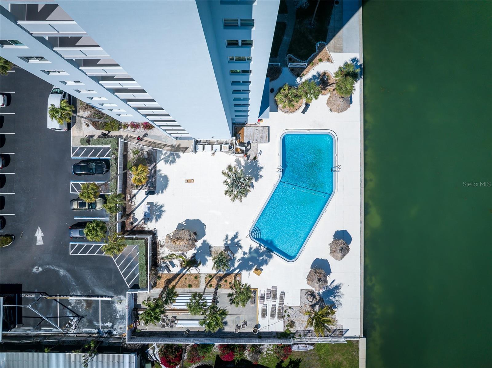 SKY HARBOUR CONDO APTS - Residential