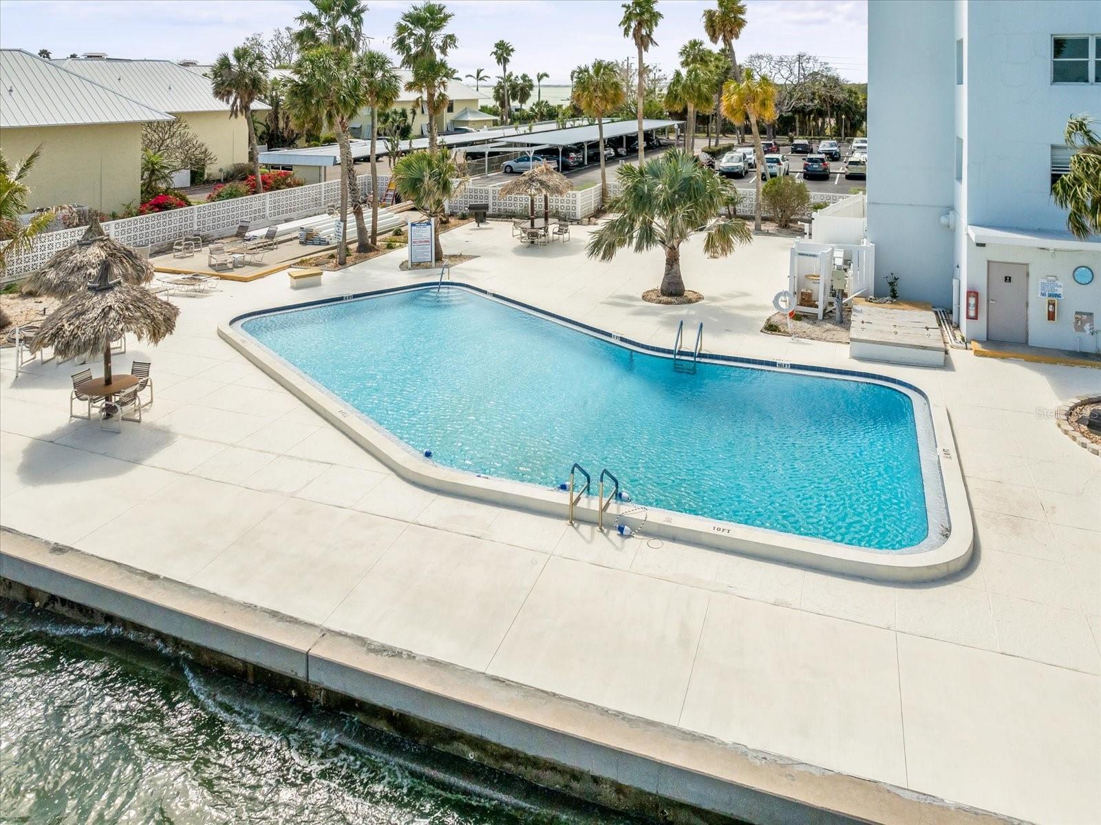 SKY HARBOUR CONDO APTS - Residential