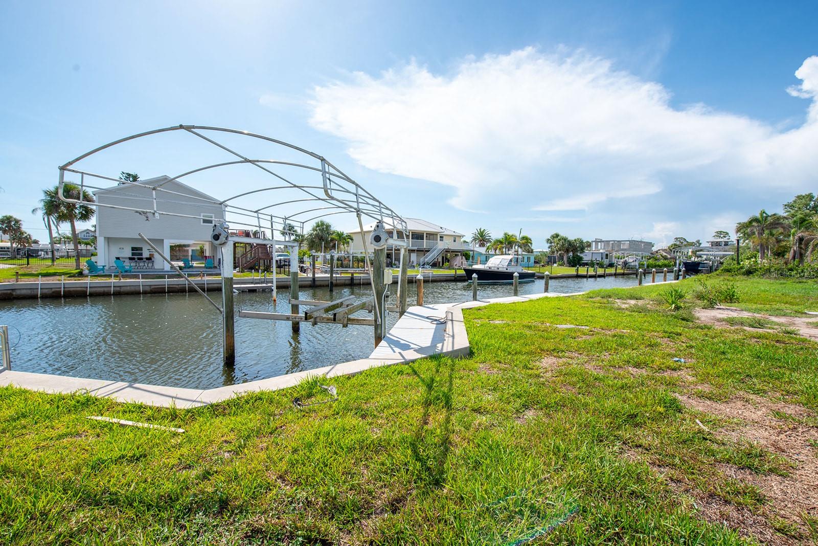 PALM POINT - Land