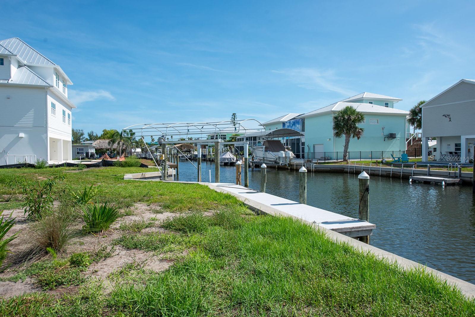 PALM POINT - Land