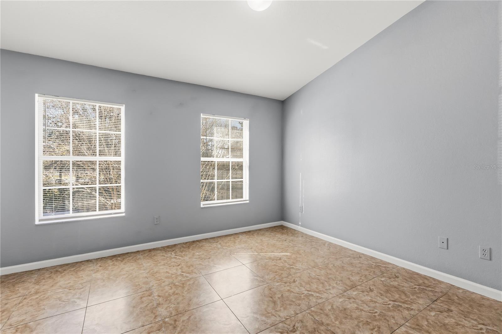 REGENCY OAKS UNIT ONE - Residential