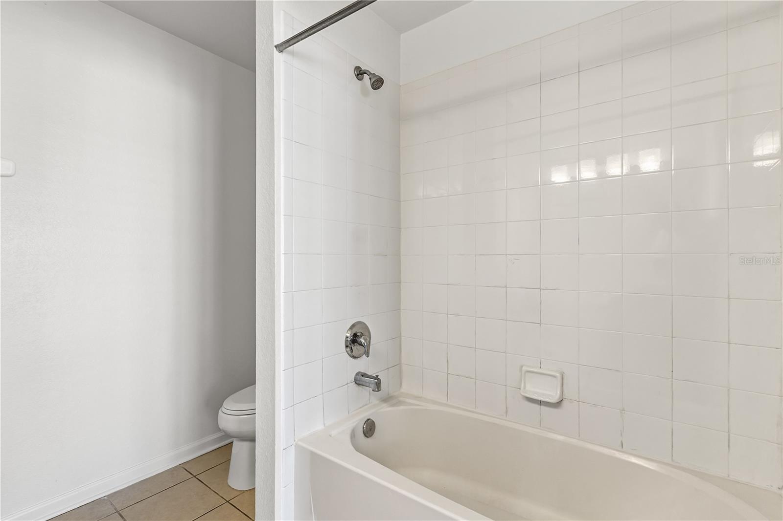 REGENCY OAKS UNIT ONE - Residential