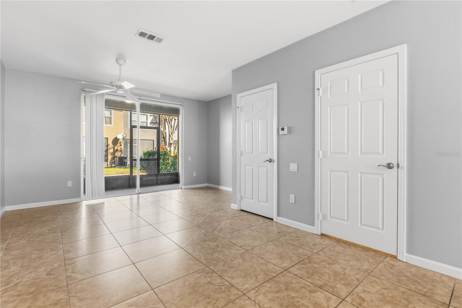 REGENCY OAKS UNIT ONE - Residential