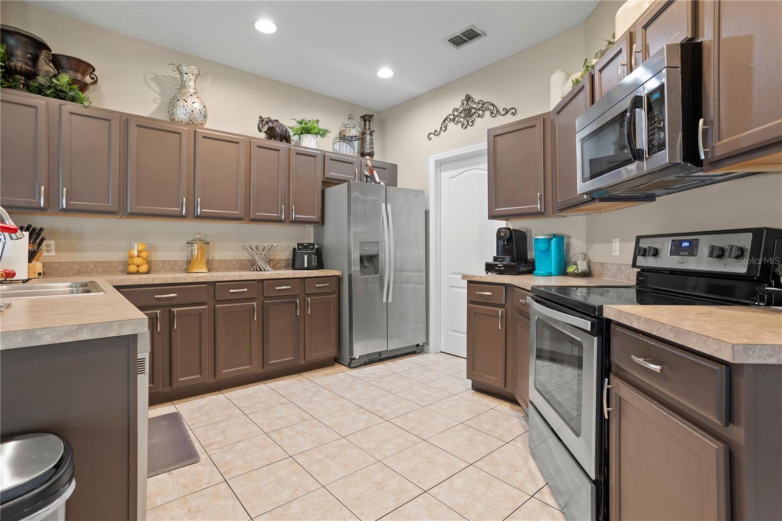 LAKE KEHOE PRESERVE 45/87 - Residential