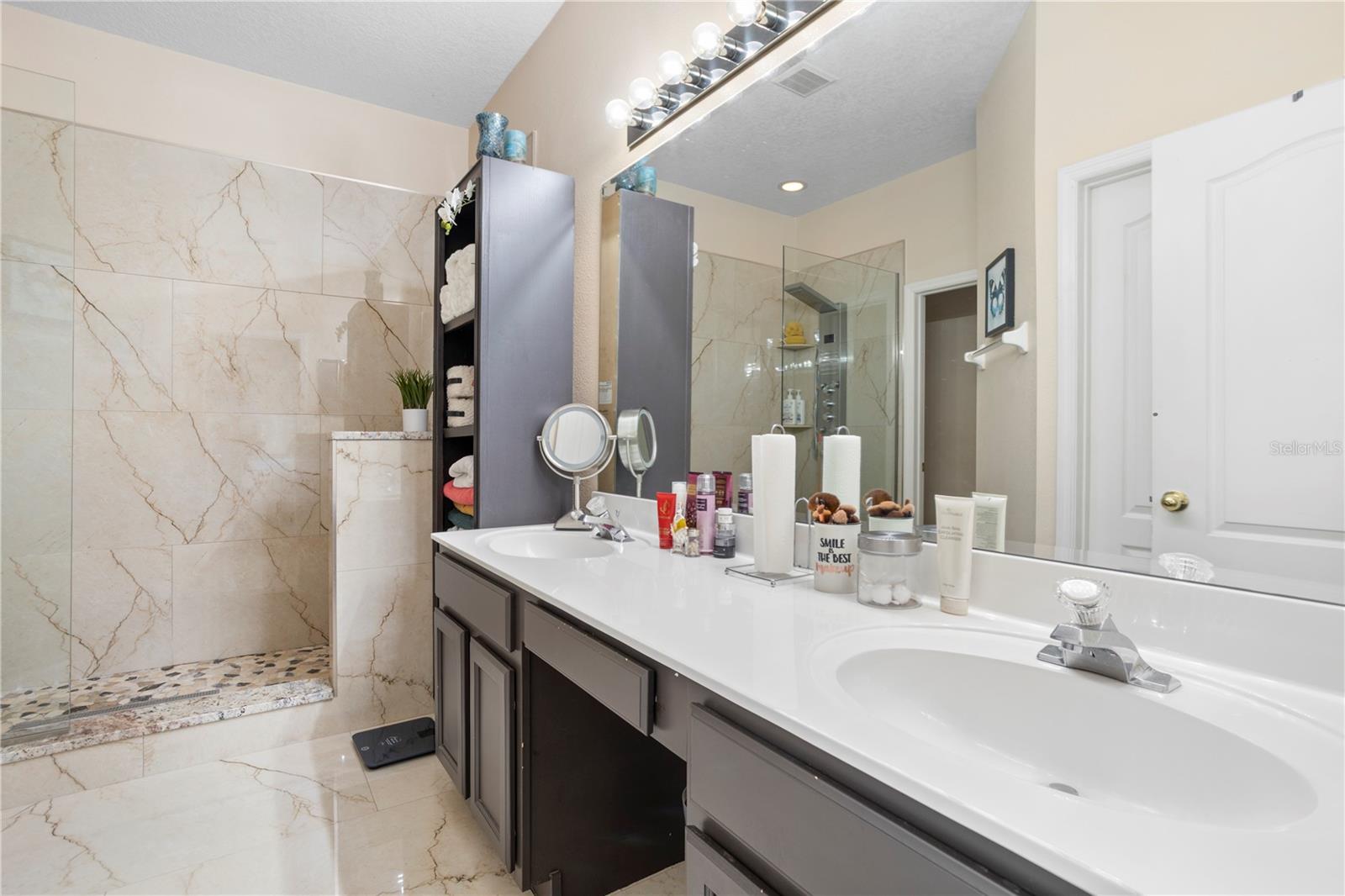 LAKE KEHOE PRESERVE 45/87 - Residential