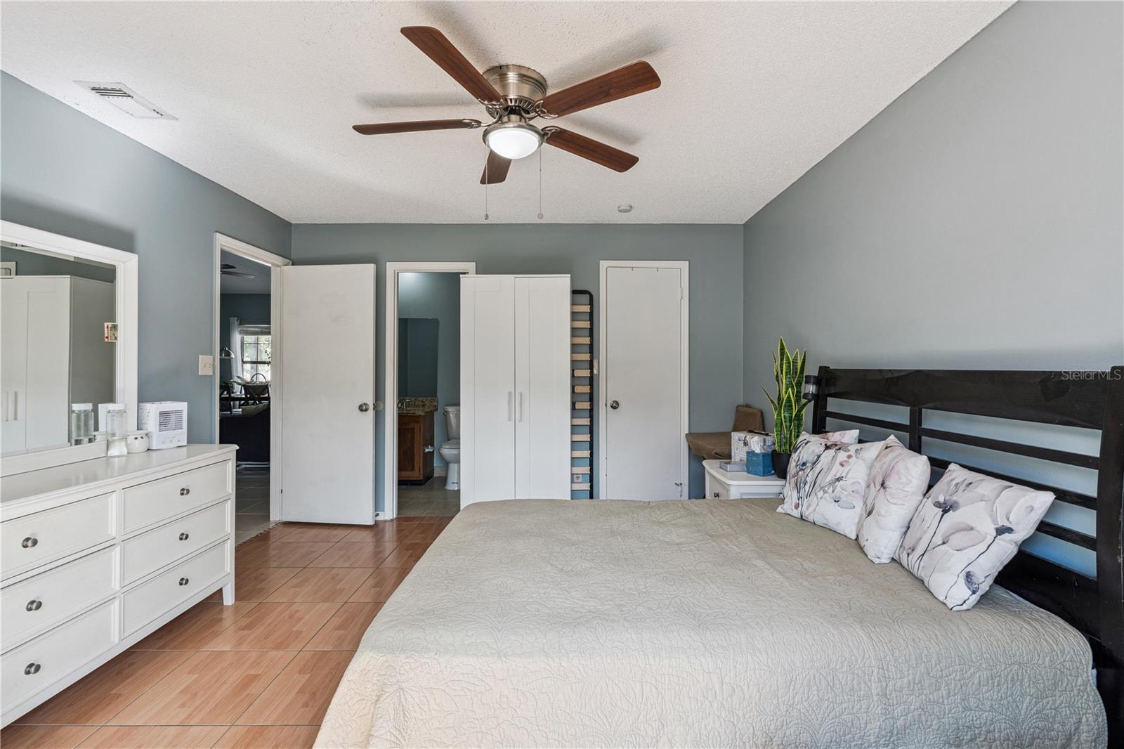 OAKLAND VILLAGE SEC 4 PH 1 - Residential