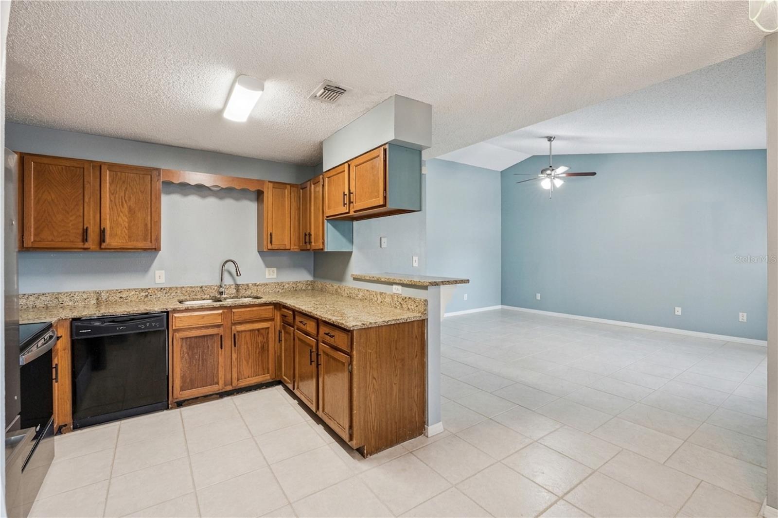 OAKLAND VILLAGE SEC 4 PH 1 - Residential