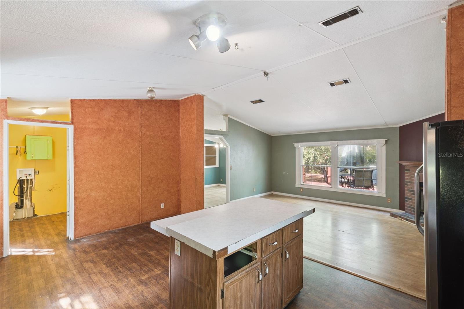 MERI OAKS NORTH - Residential