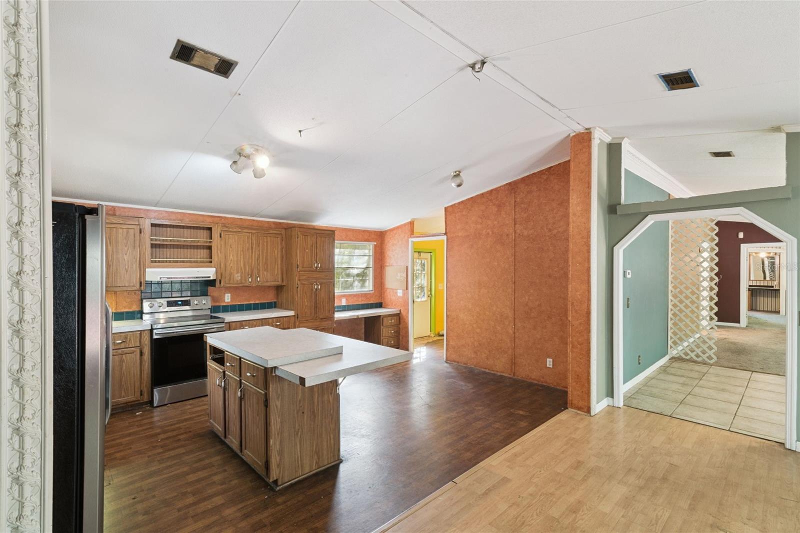 MERI OAKS NORTH - Residential