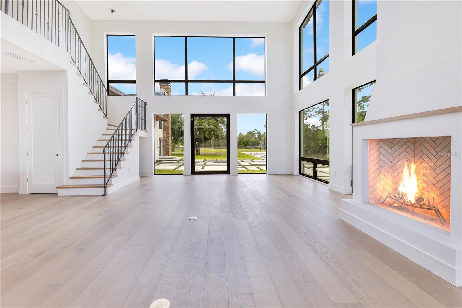 ROCKET CITYA - Residential