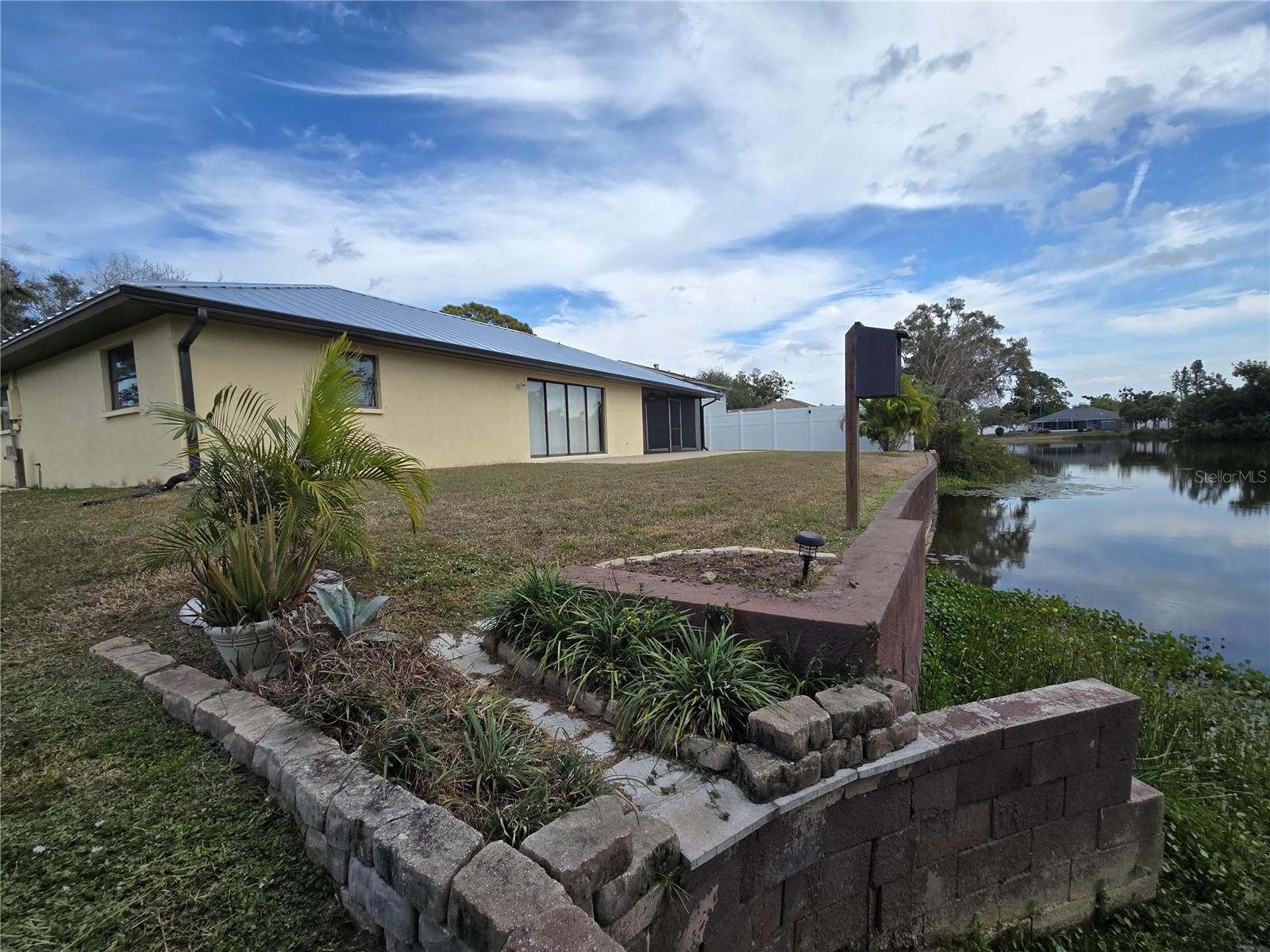 SOUTH VENICE - Residential