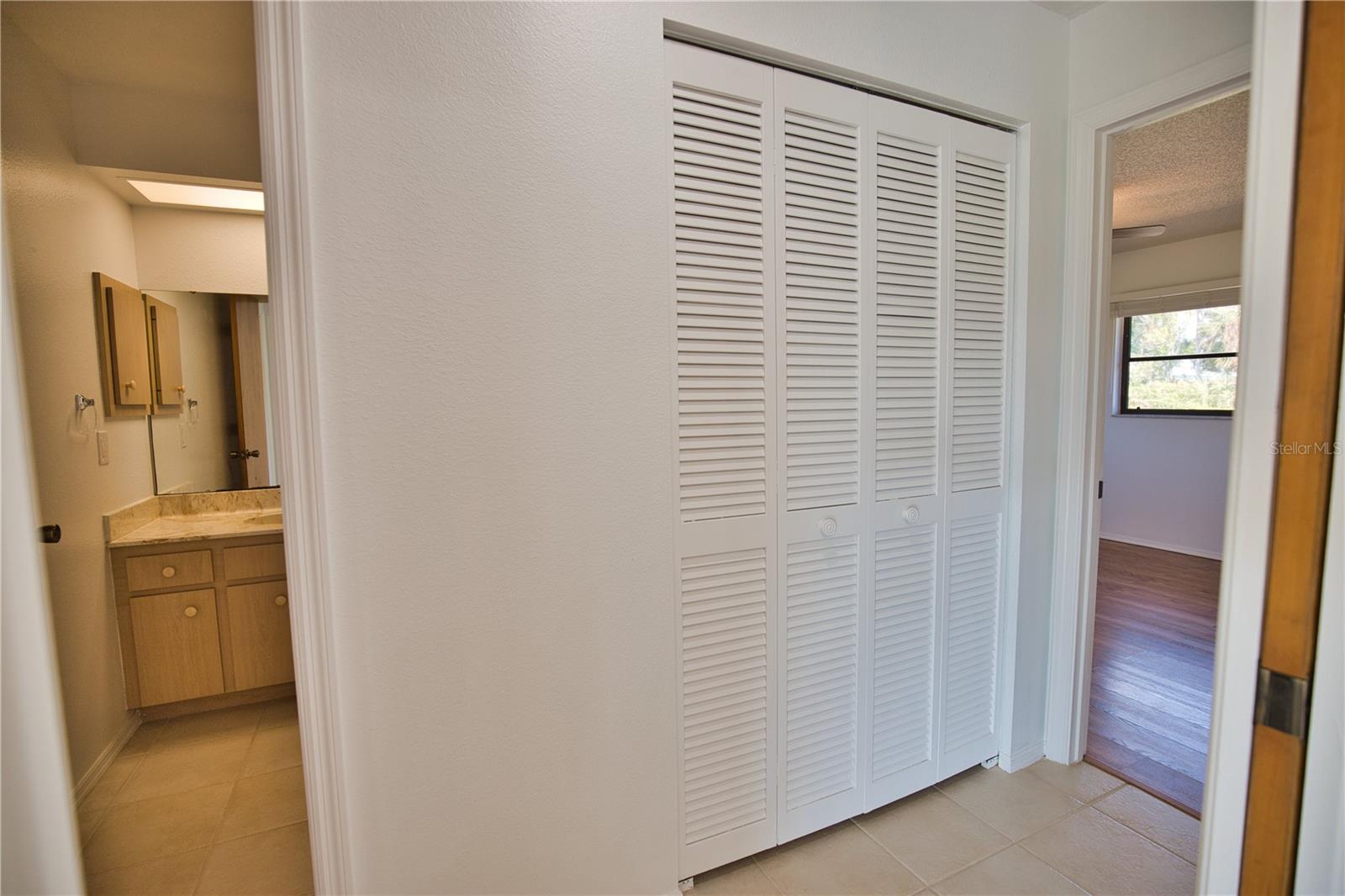 SOUTH VENICE - Residential