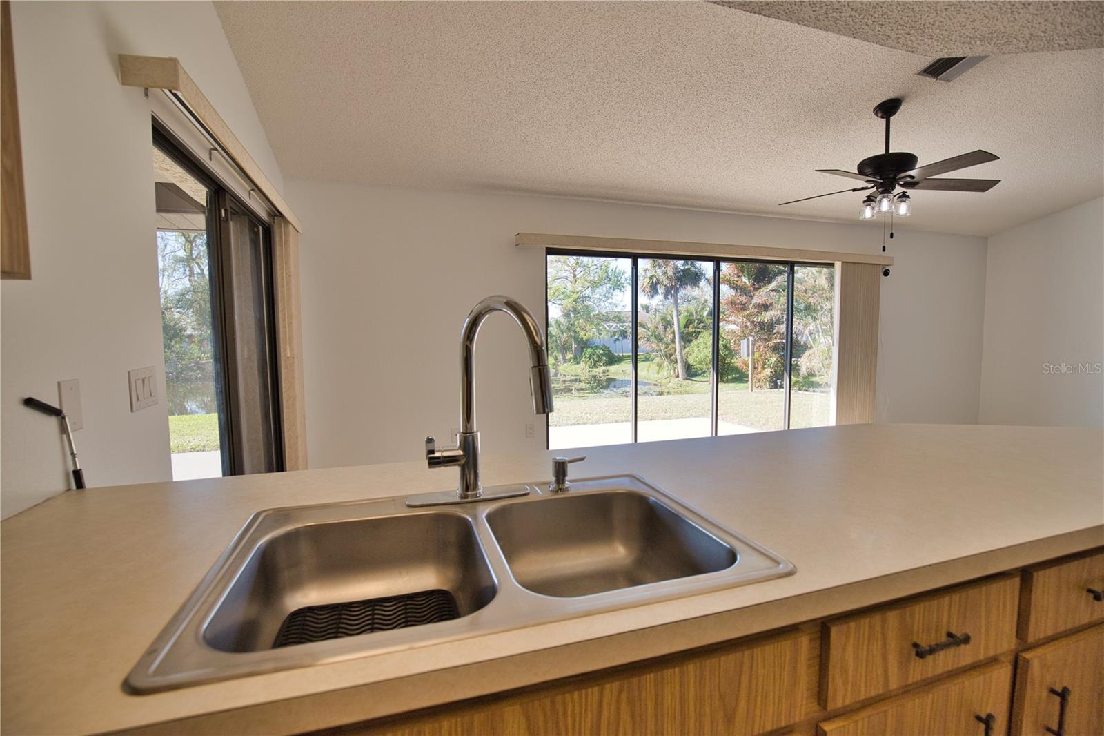 SOUTH VENICE - Residential