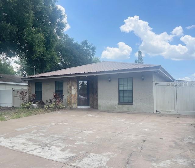 HIBISCUS GARDENS - Residential Lease