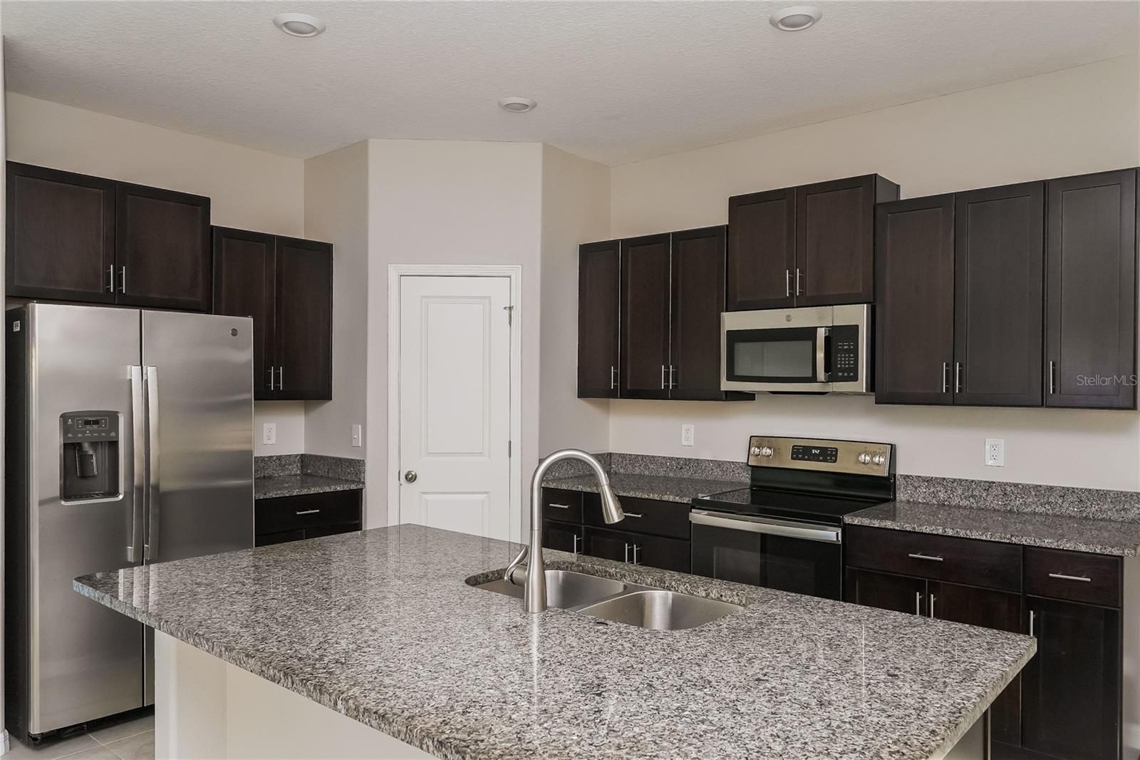 SOUTH FORK TR U - Residential Lease