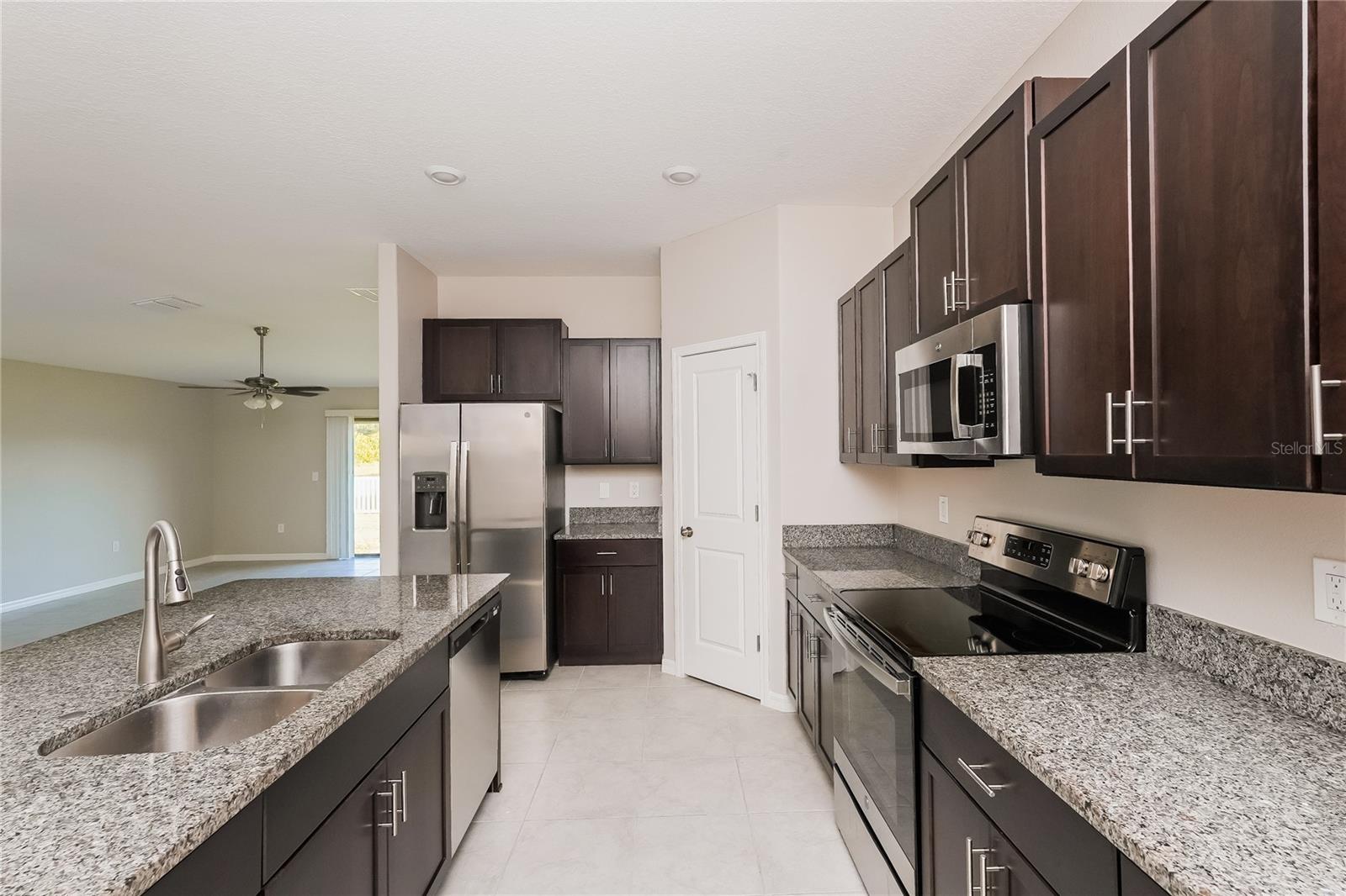 SOUTH FORK TR U - Residential Lease