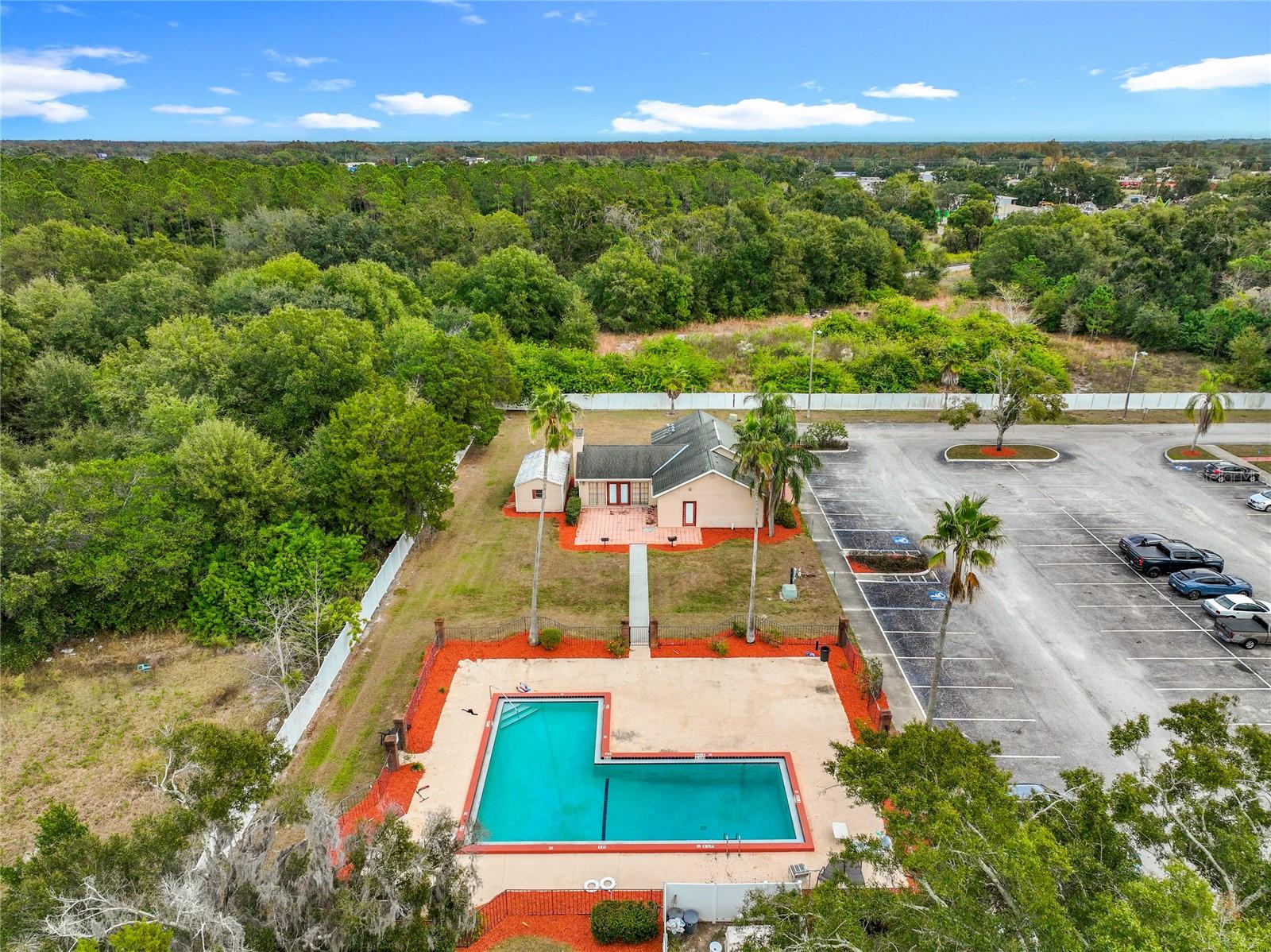 GLENDALE VILLAS A CONDO - Residential