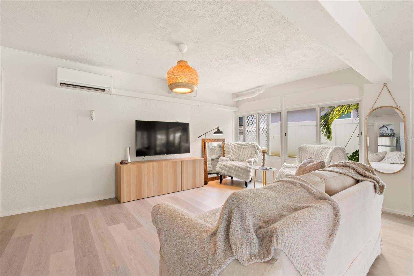 TIERRA VERDE - Residential