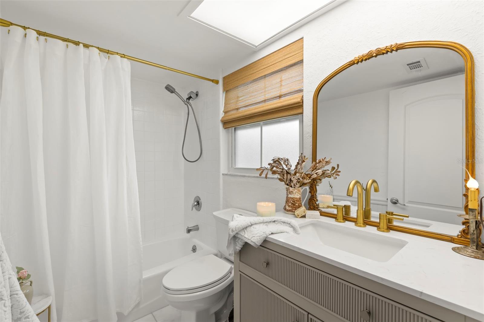 TIERRA VERDE - Residential