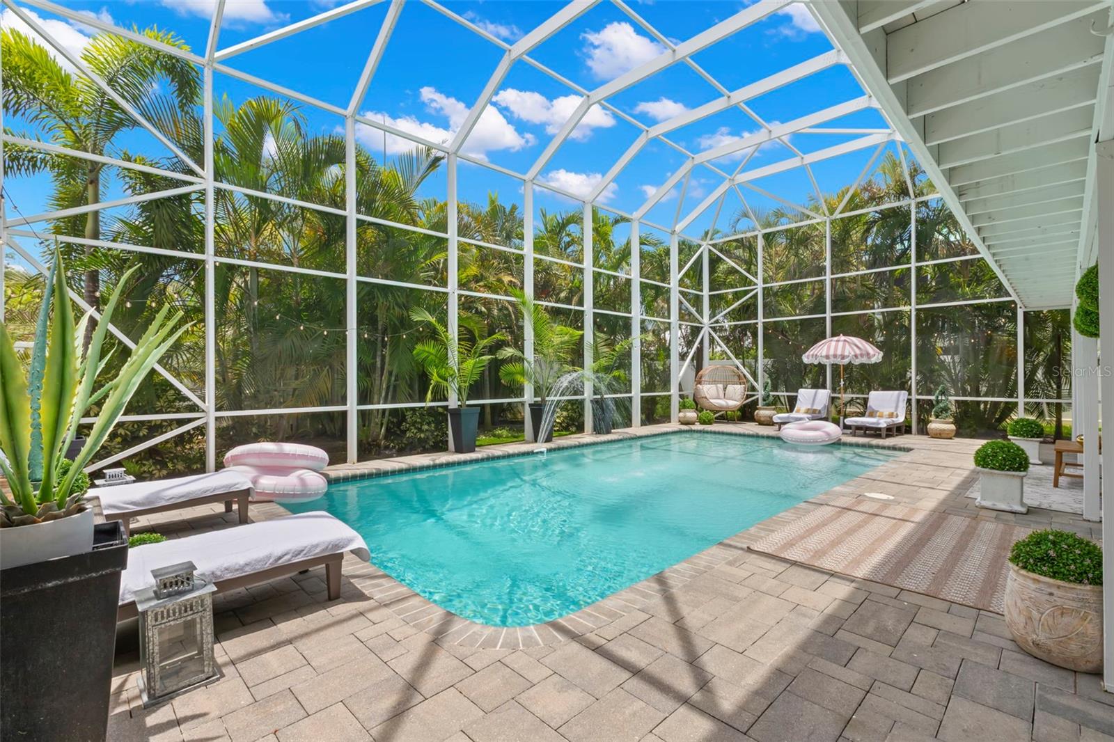 TIERRA VERDE - Residential