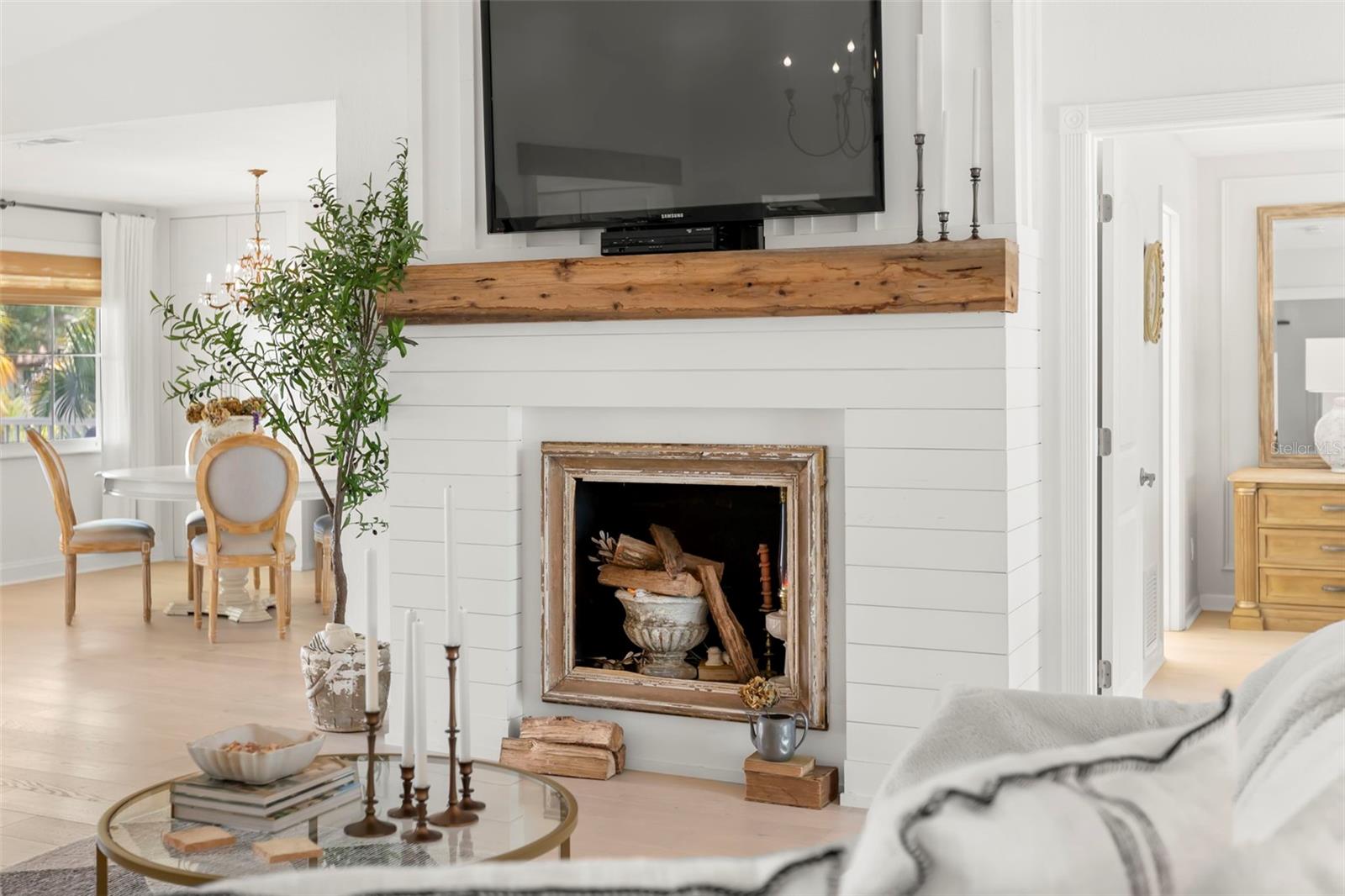 TIERRA VERDE - Residential