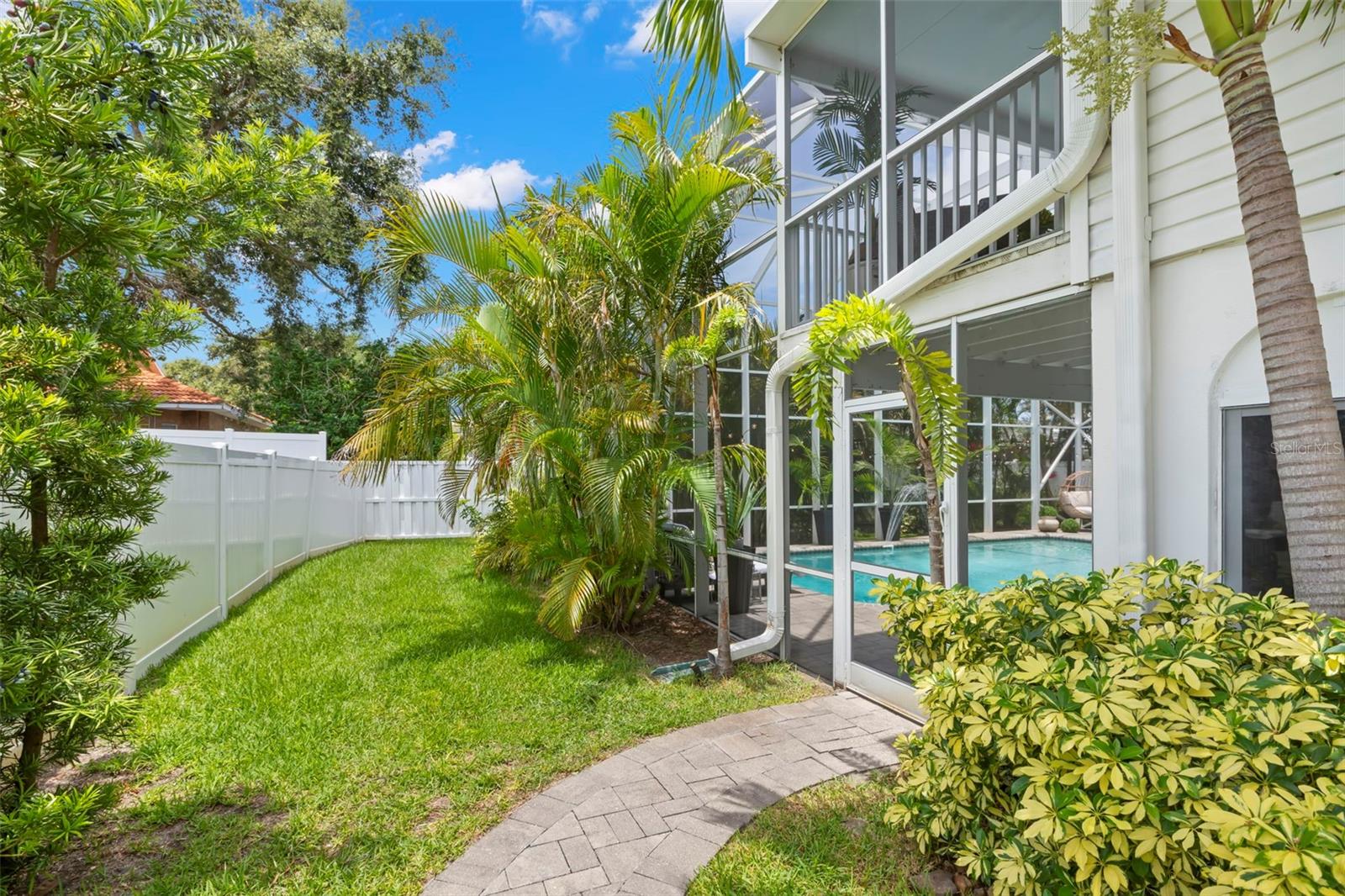 TIERRA VERDE - Residential