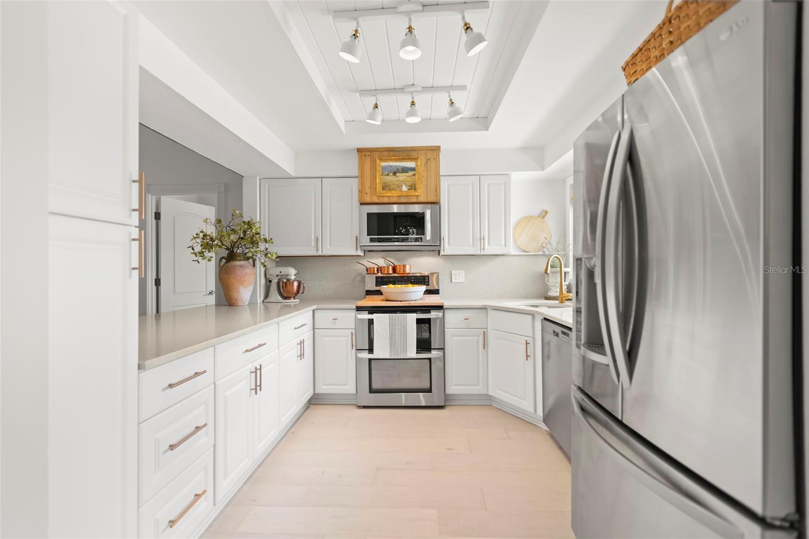 TIERRA VERDE - Residential