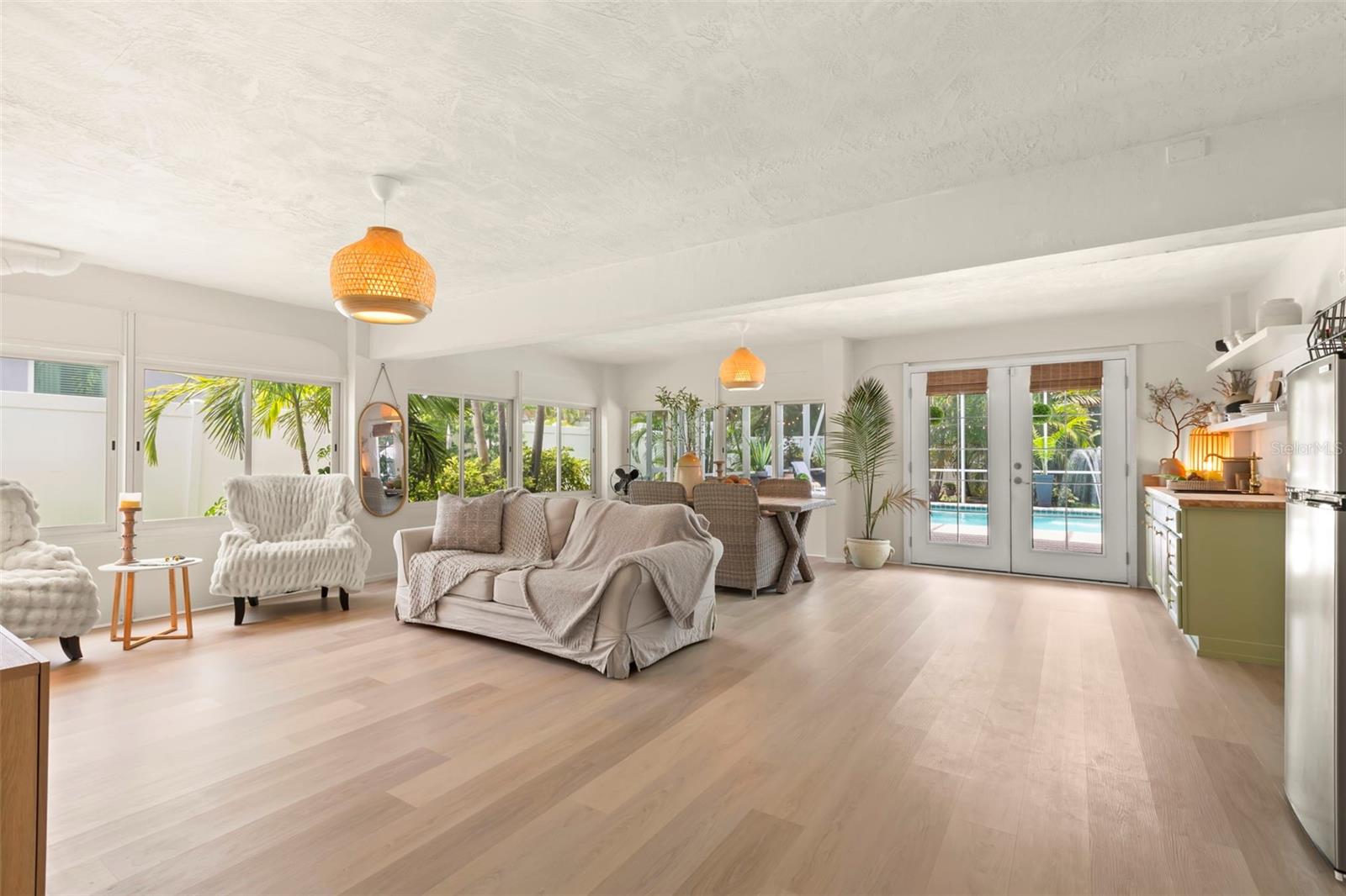 TIERRA VERDE - Residential