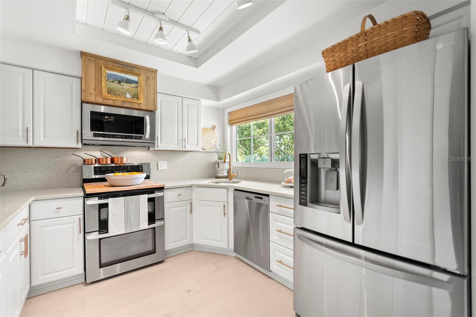 TIERRA VERDE - Residential