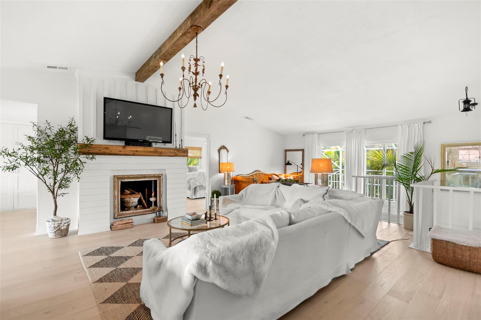 TIERRA VERDE - Residential