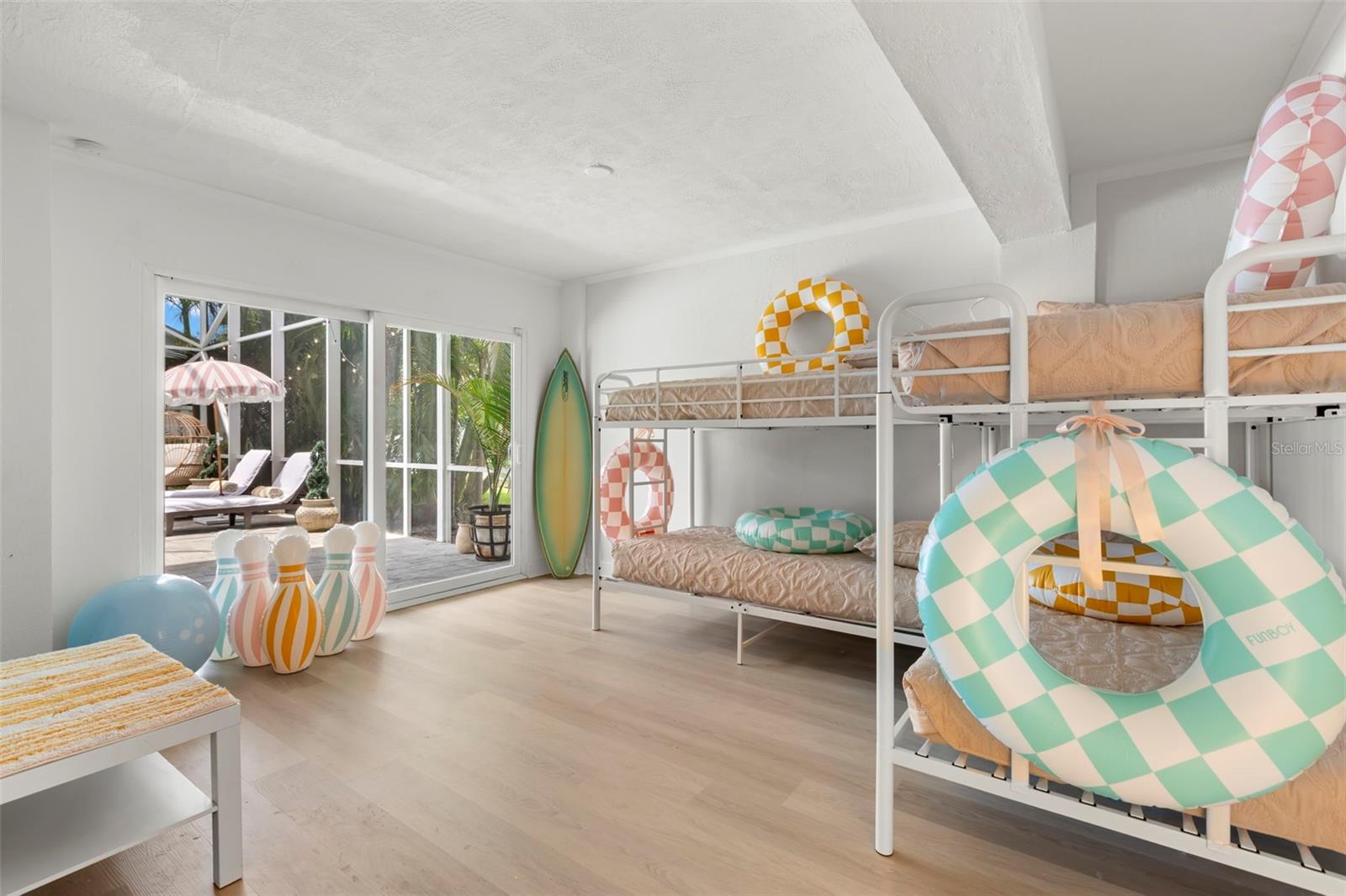 TIERRA VERDE - Residential