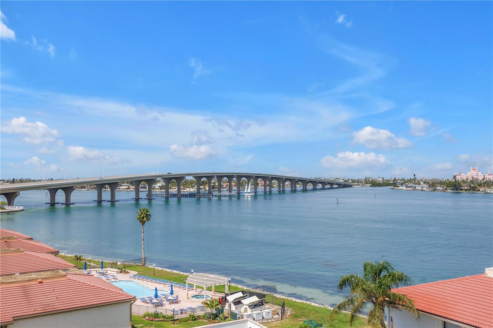 6265 SUN BOULEVARD 605