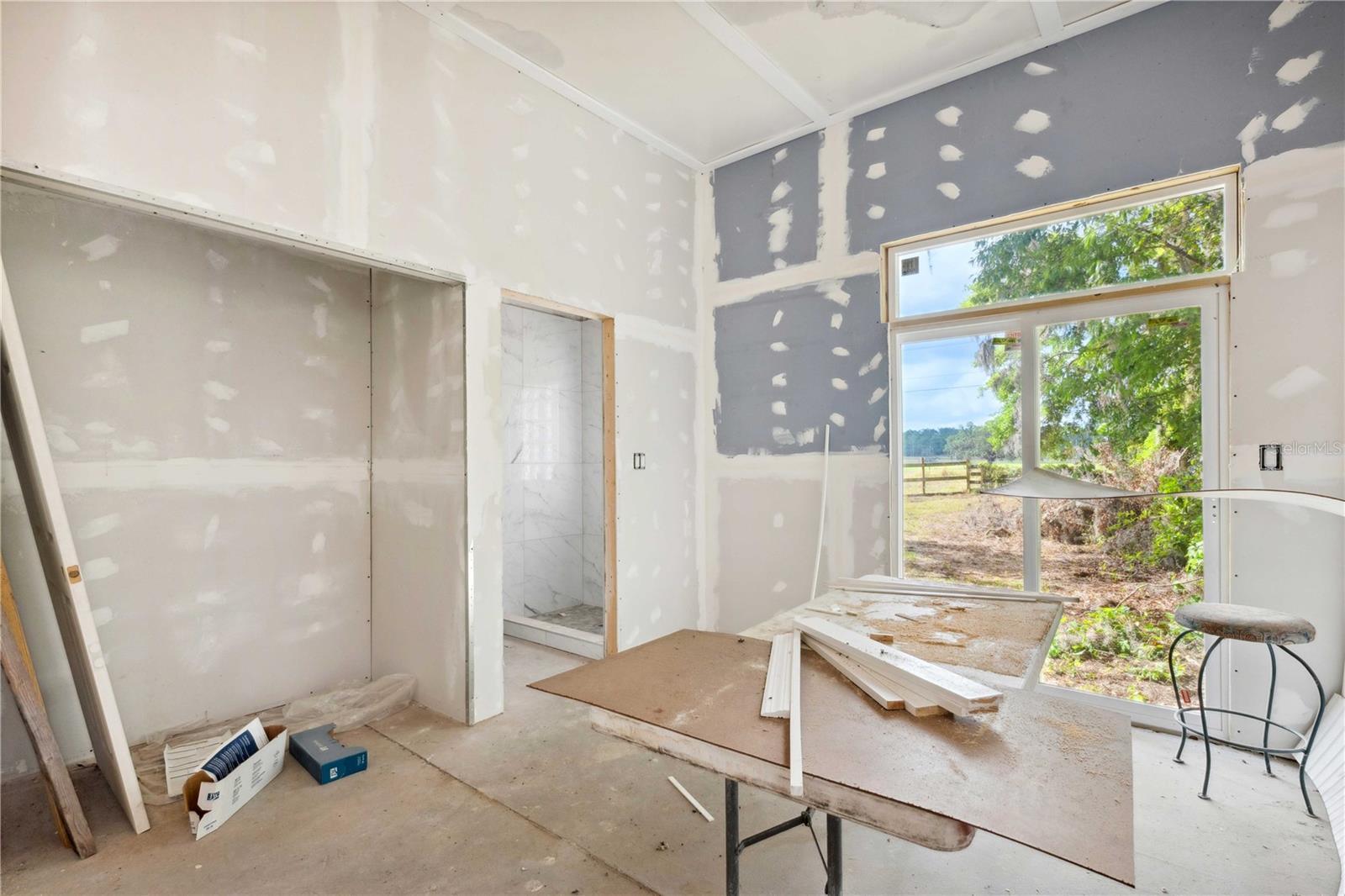 ACREAGE - Residential