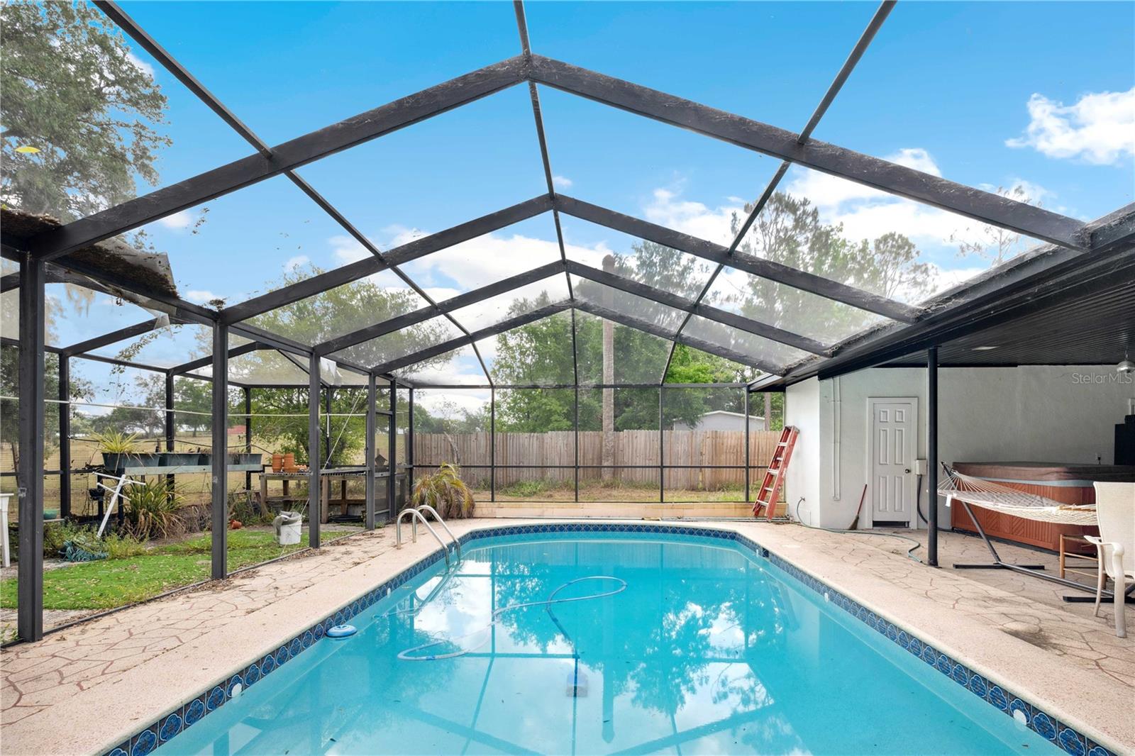 ACREAGE - Residential