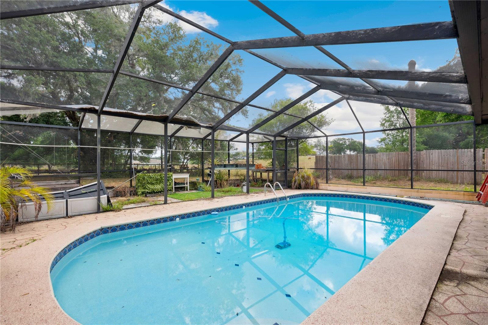 ACREAGE - Residential