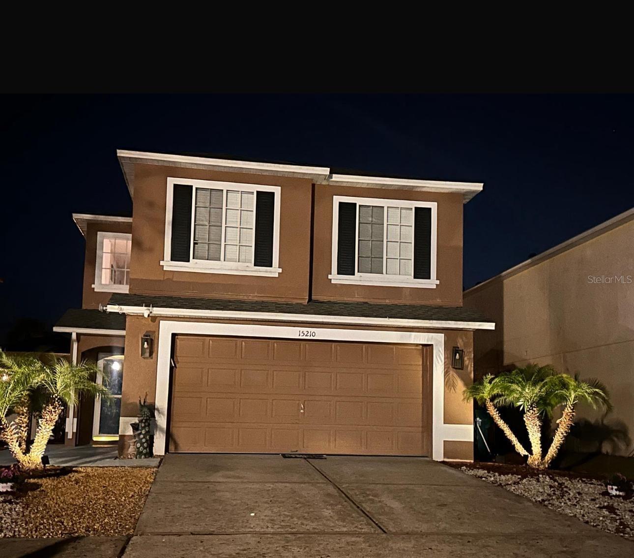 Charming 2-story home for rent! 3 baths, 2 1/2 bathrooms with a 2-car garage in a unbeatable location near great schools and Winter Garden villages. The home has a spacious living room close to the kitchen to make family gatherings more enjoyable. The property has a loft where you can create a family entertainment center or an office. Walking distance from the community playground.