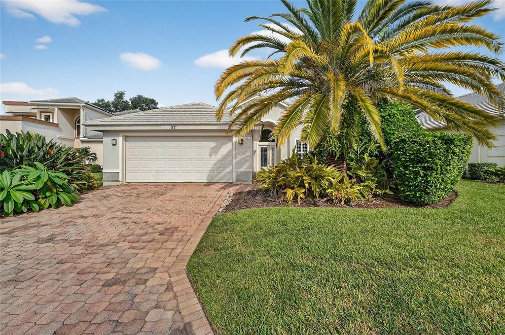 Photo of 37 Bay Pointe Drive, Ormond Beach, FL 32174 (MLS # FC314501)