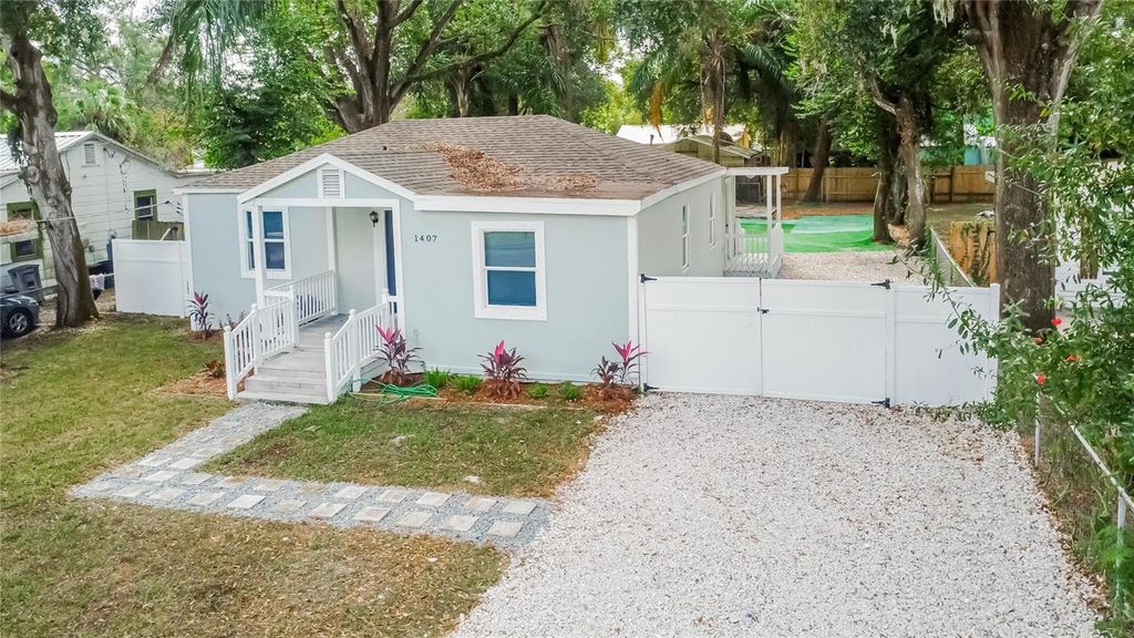 Photo of 1407 E Jean Street, Tampa, FL 33604 (MLS # TB8436507)