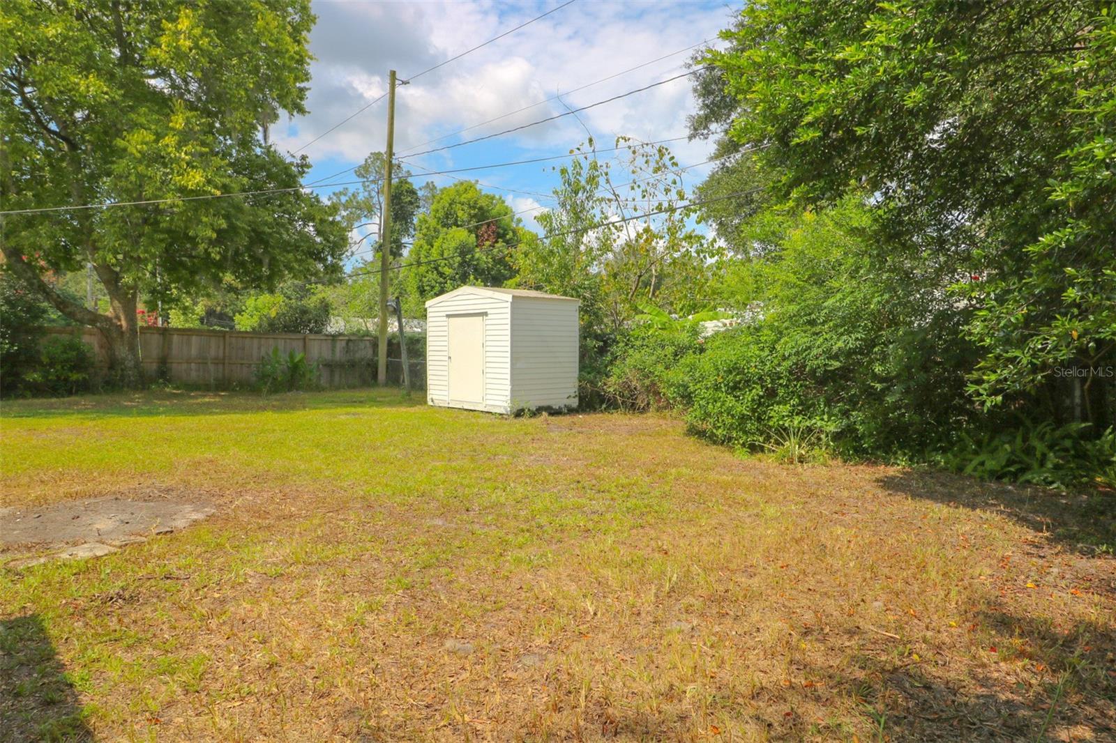 HIGHLAND COURT #4 - Residential Lease