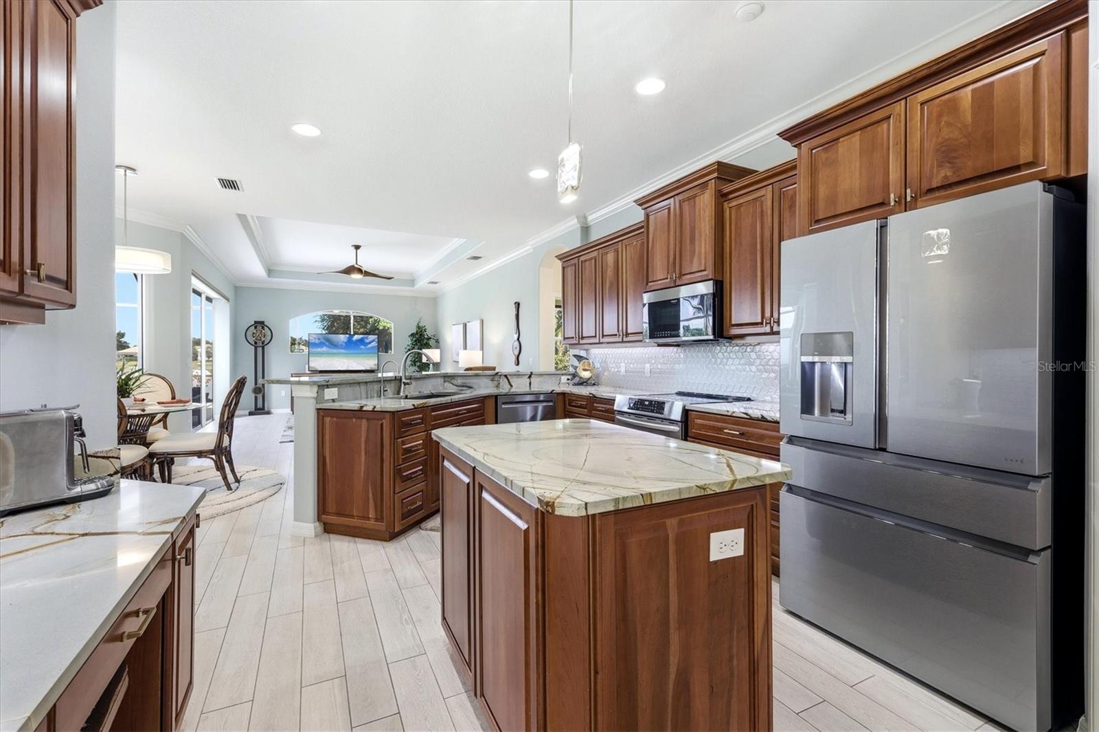 PARK TRACE ESTATES - Residential