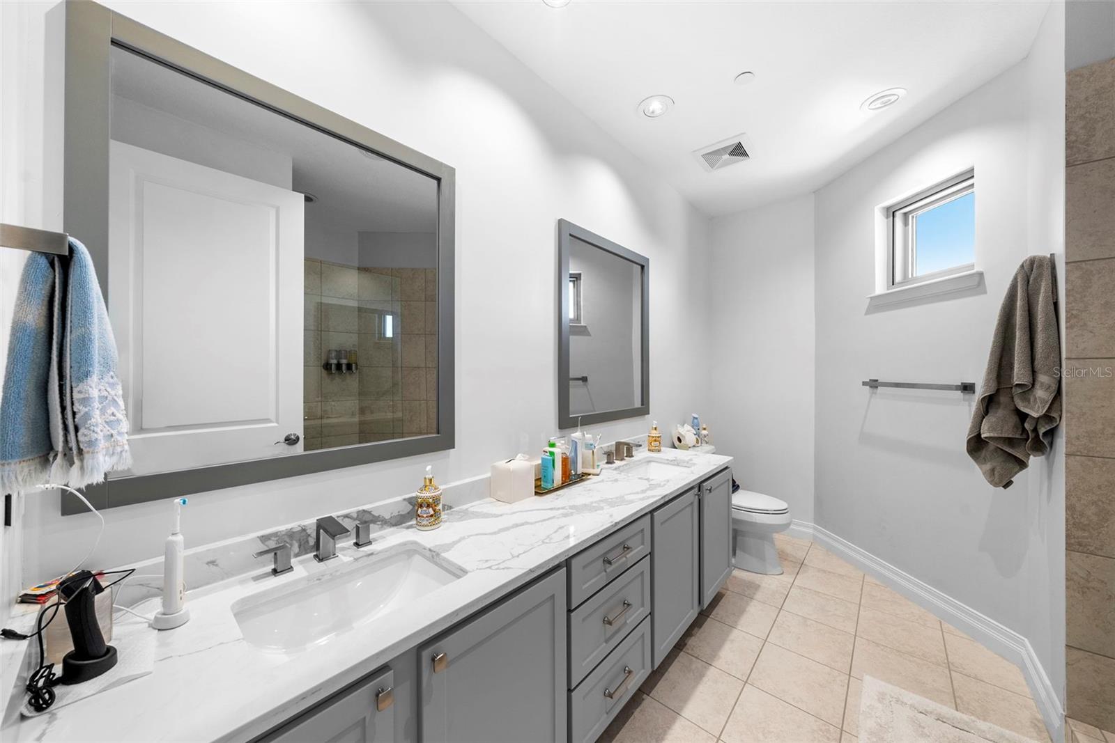 TOWERS OF CHANNELSIDE CONDOMIN - Residential