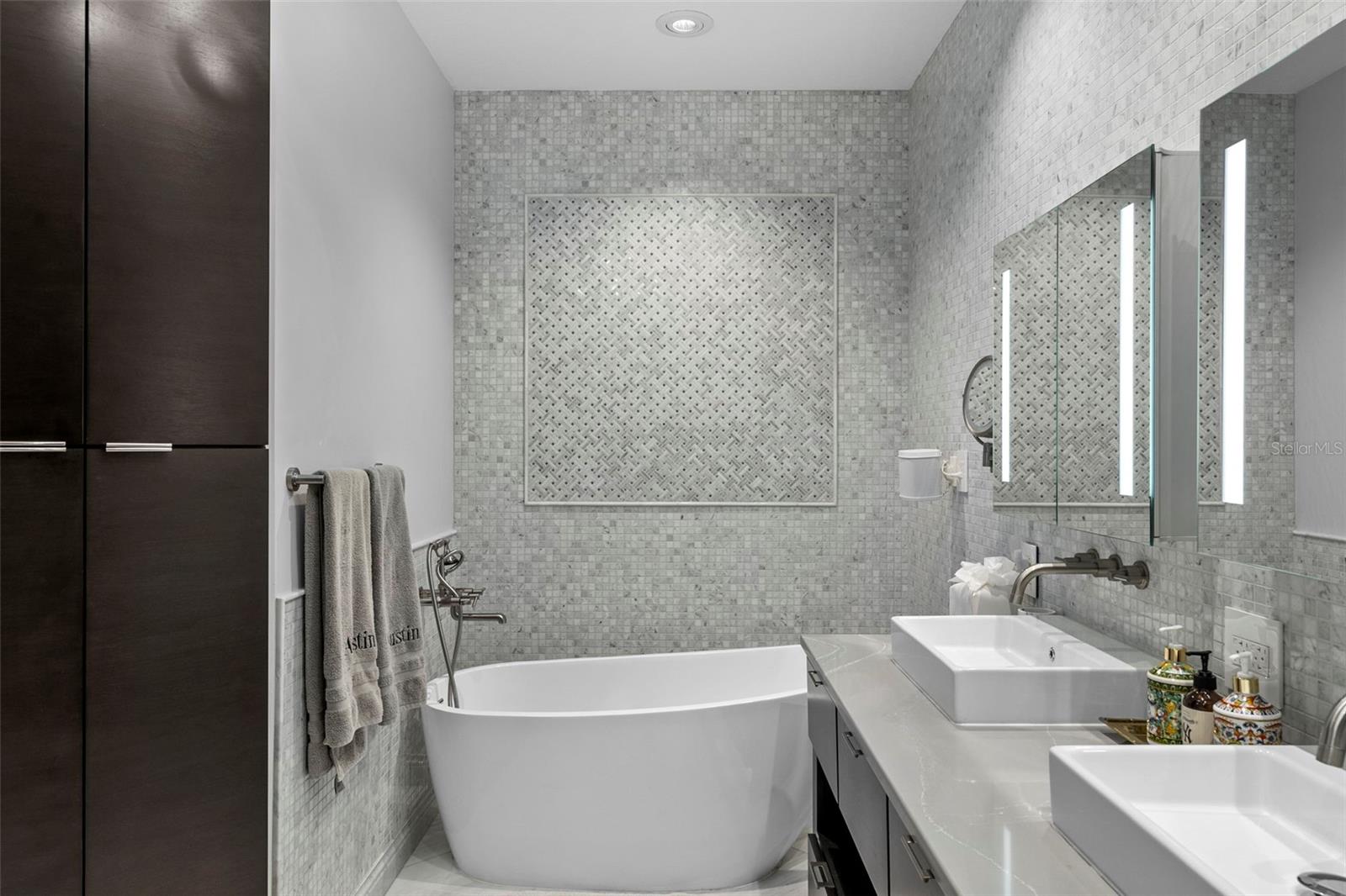 TOWERS OF CHANNELSIDE CONDOMIN - Residential