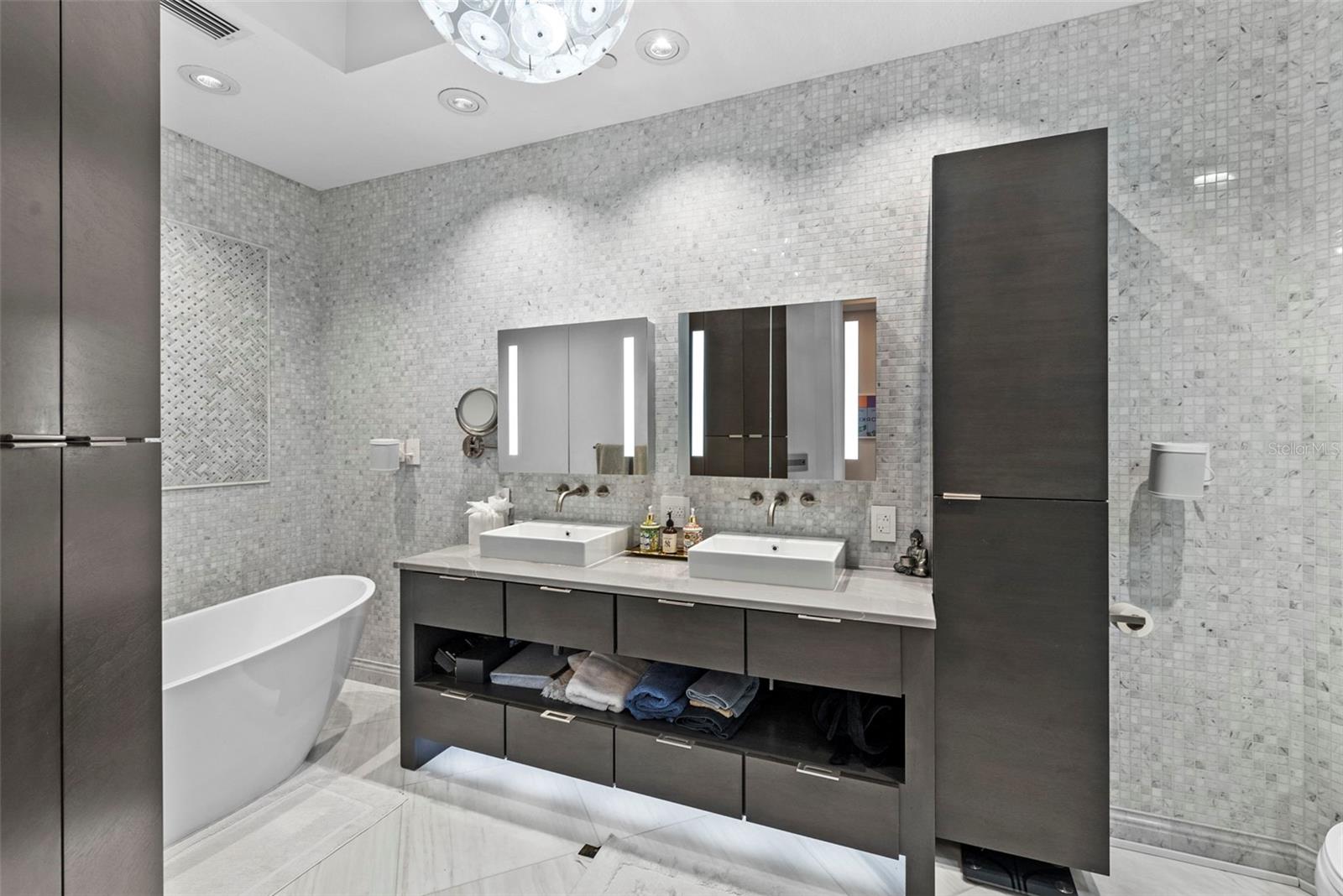 TOWERS OF CHANNELSIDE CONDOMIN - Residential