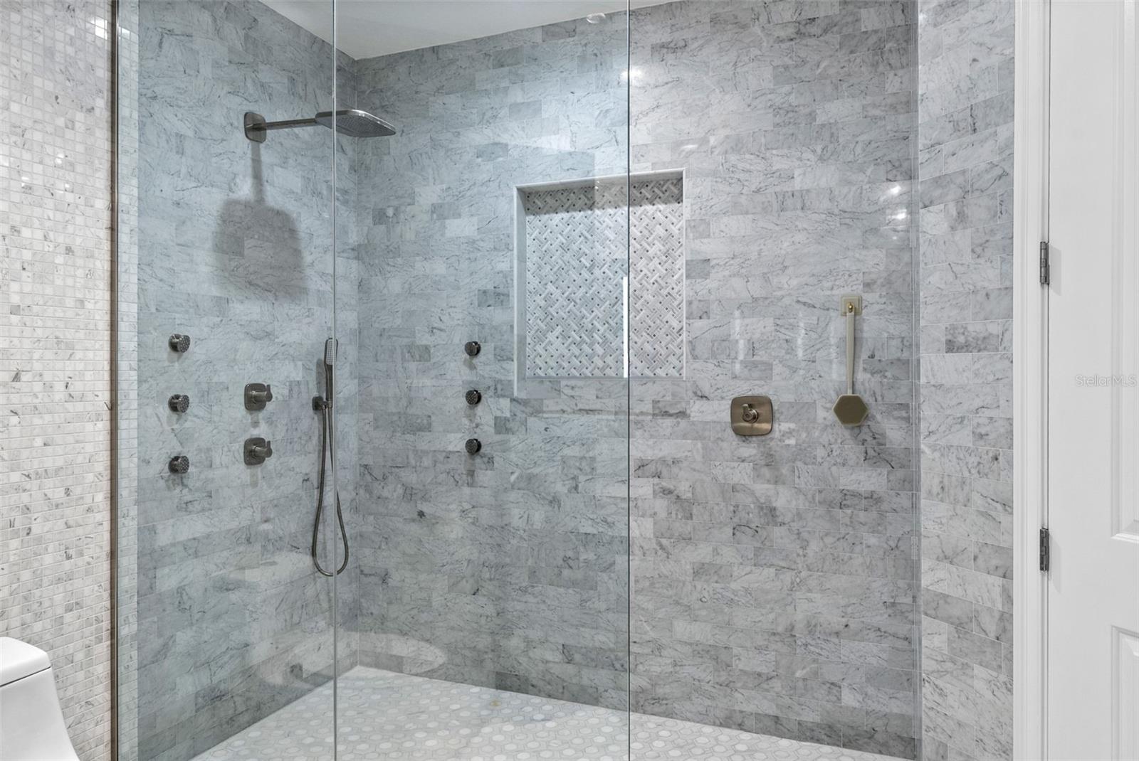 TOWERS OF CHANNELSIDE CONDOMIN - Residential